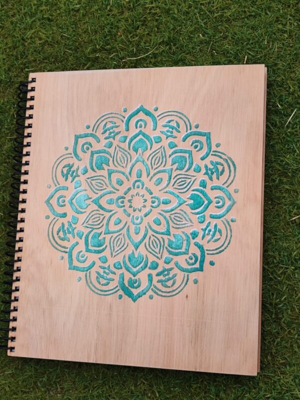 Cuaderno de madera personalizable Colores de la Conciencia